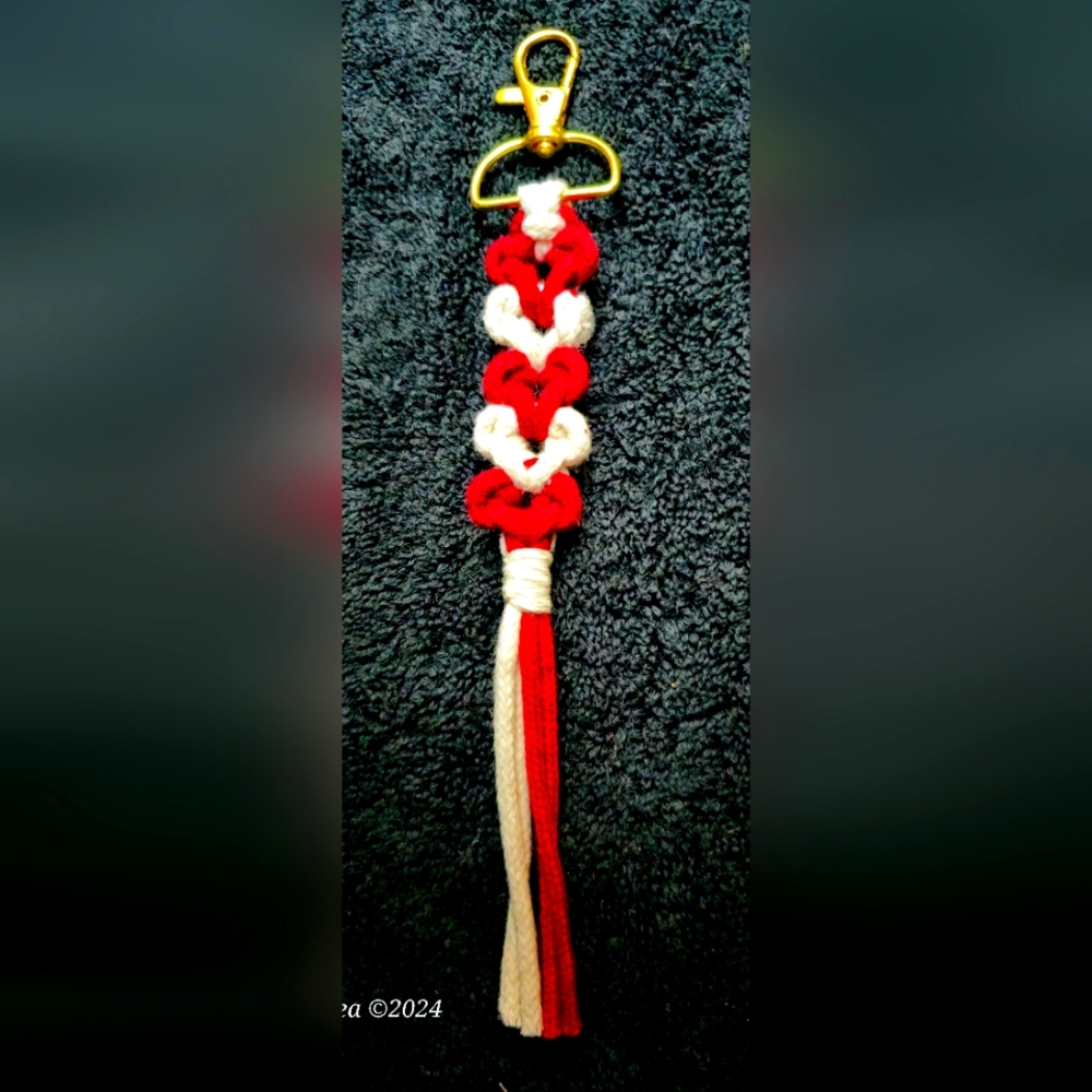 NWOT Handmade Macramé 5 Heart Design Keychain - Red & White